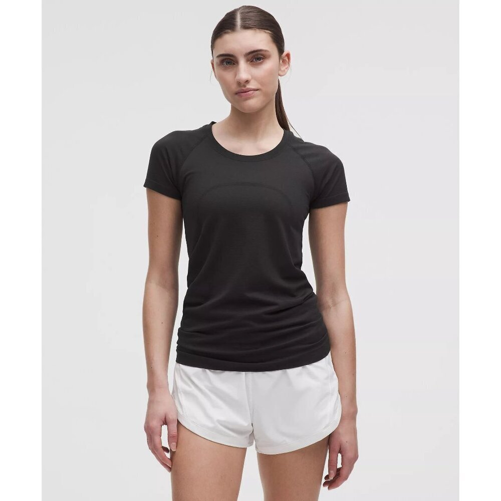 Swiftly Tech Short-Sleeve Shirt 2.0 (Hip Length) - Black